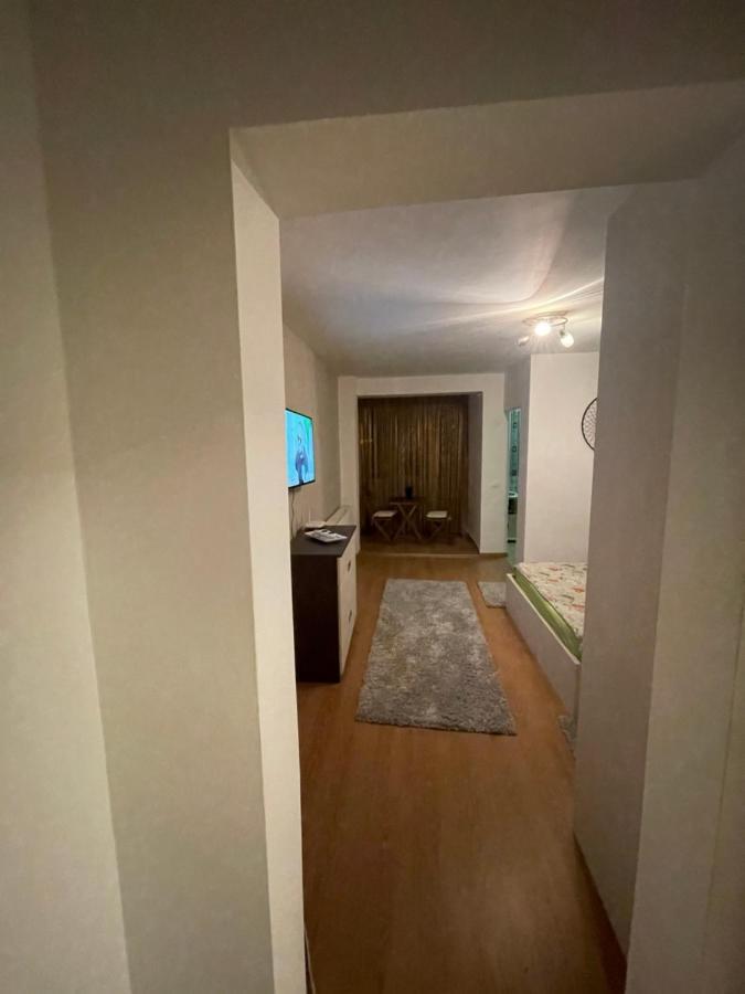 Garsoniera Single 19 * Bucureşti